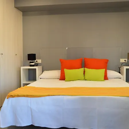 Lägenhet Vivienda Completa Plaza Poeta Iglesias