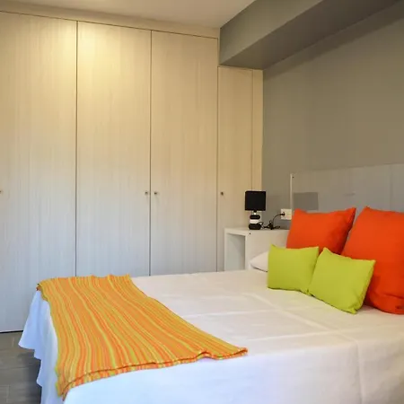 Vivienda Completa Plaza Poeta Iglesias *